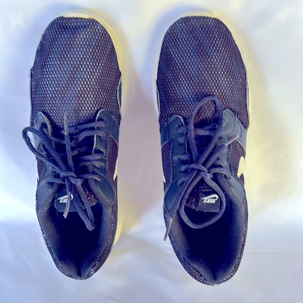 Slightly Worn Woman Nike  Navy Blue  Sneakers Size 9.5 - Picture 5 of 12